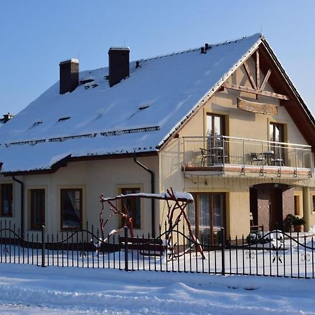 Hotel Gosciniec Klejnot Borowo Exterior foto