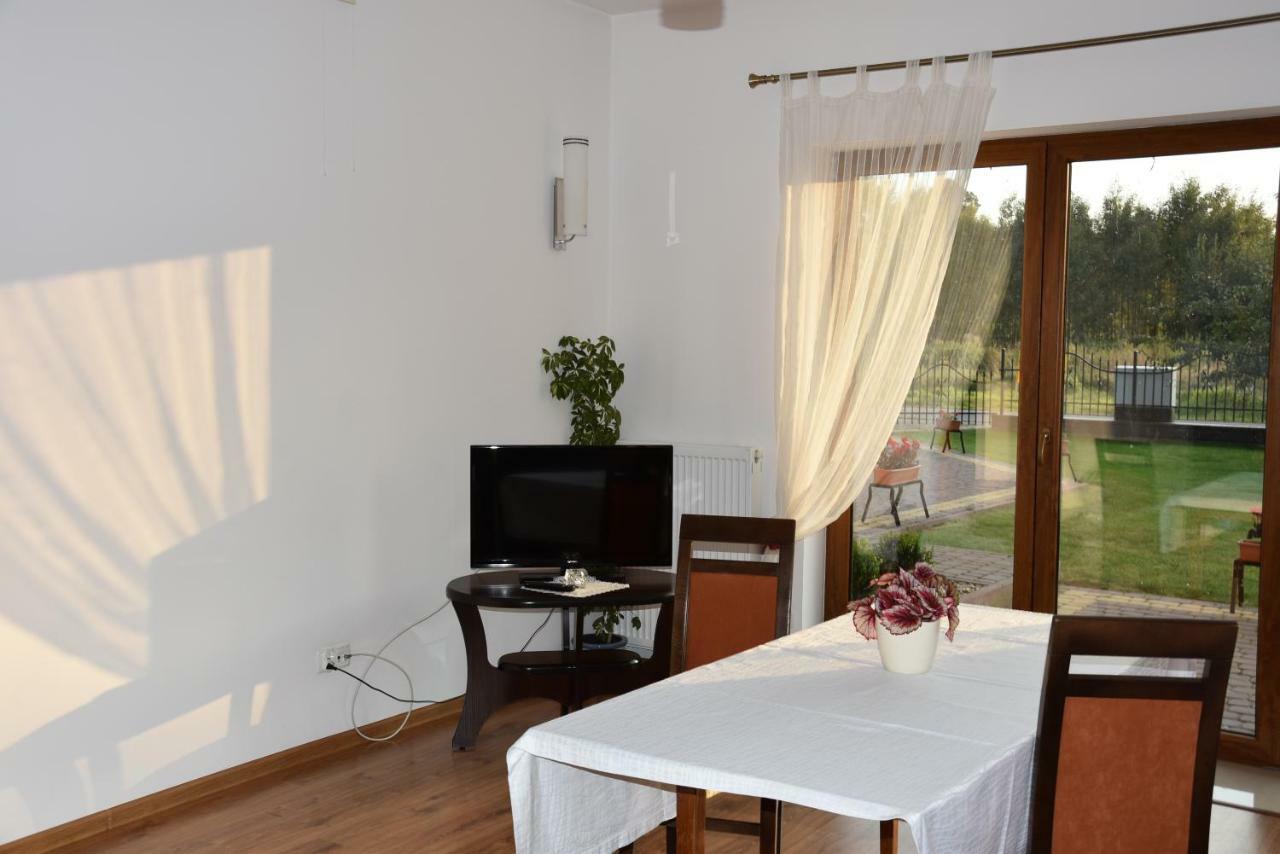 Hotel Gosciniec Klejnot Borowo Exterior foto