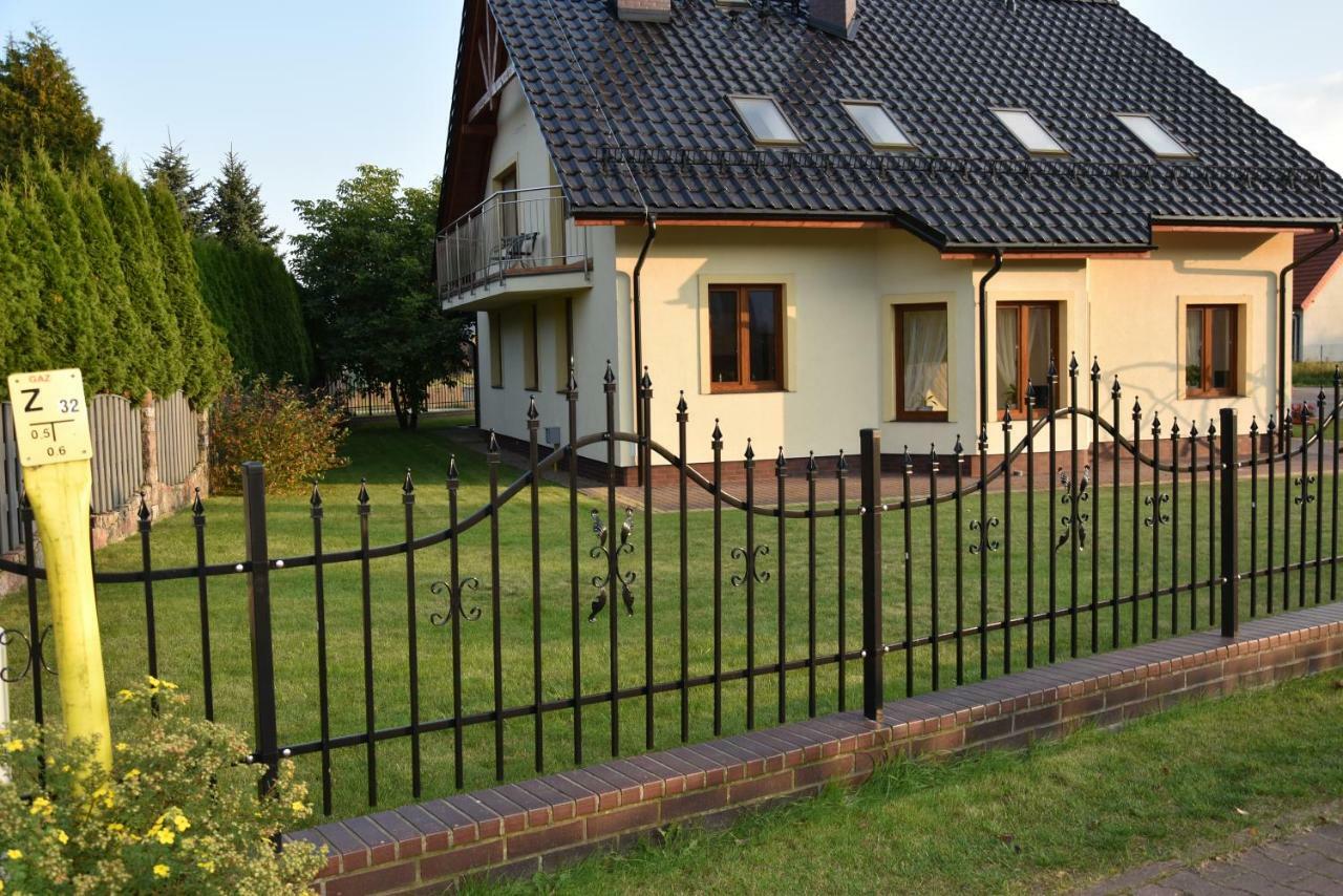 Hotel Gosciniec Klejnot Borowo Exterior foto