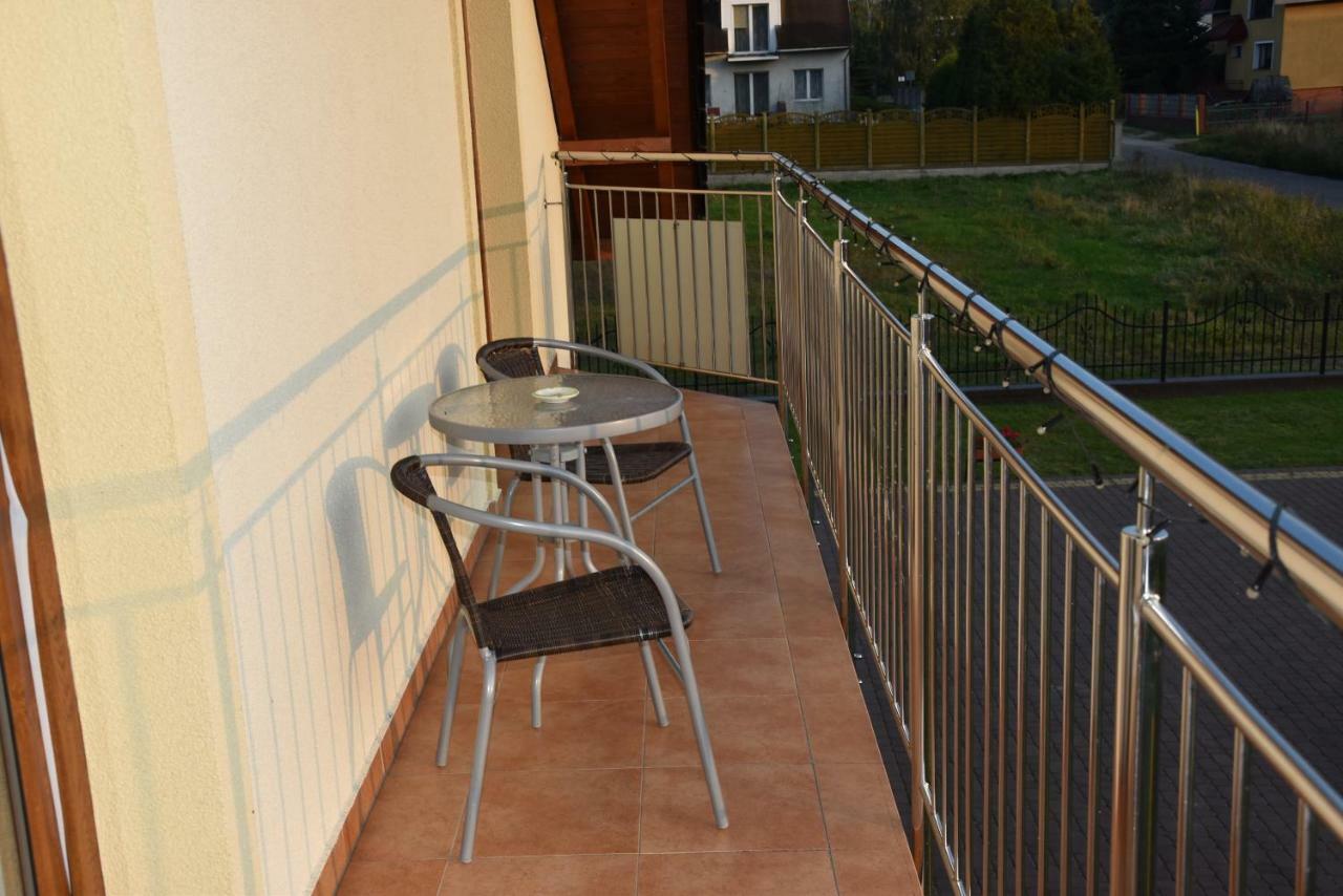 Hotel Gosciniec Klejnot Borowo Exterior foto