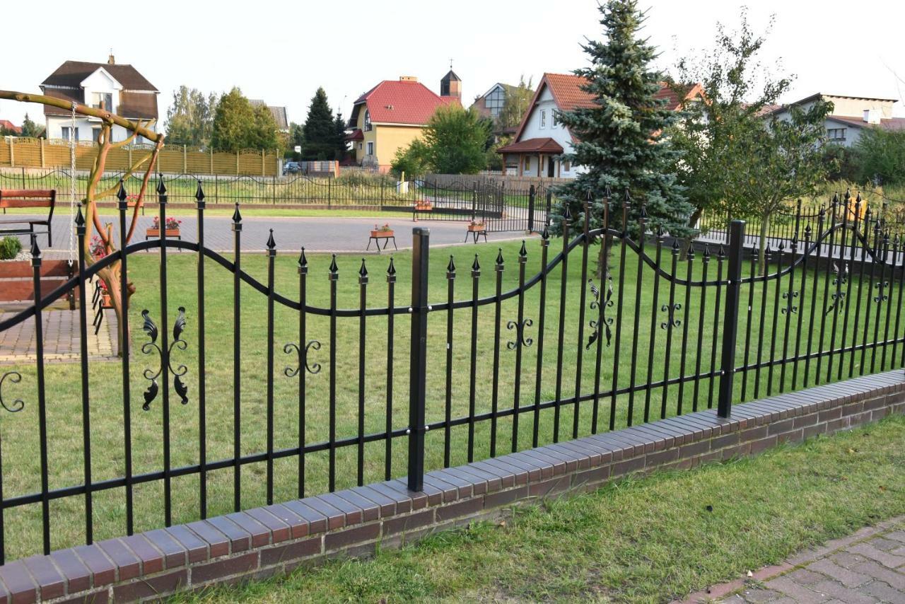 Hotel Gosciniec Klejnot Borowo Exterior foto